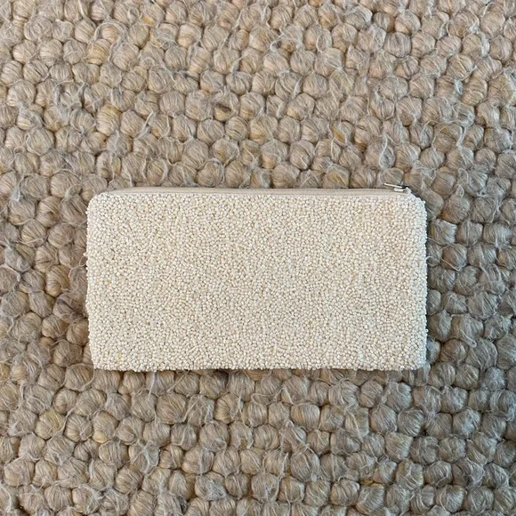 Skull and crossbones beaded bag - Picture 2 of 3